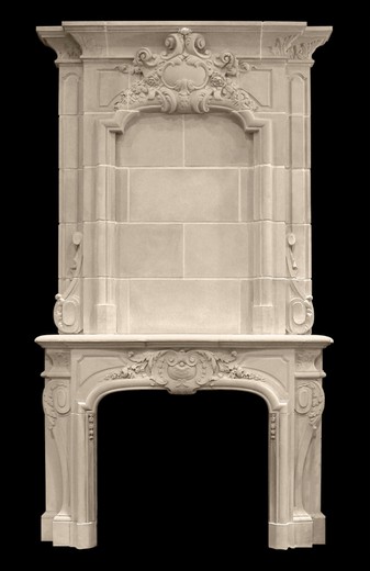Современный каминный портал Bourges из камня. Выполнен из керамики.