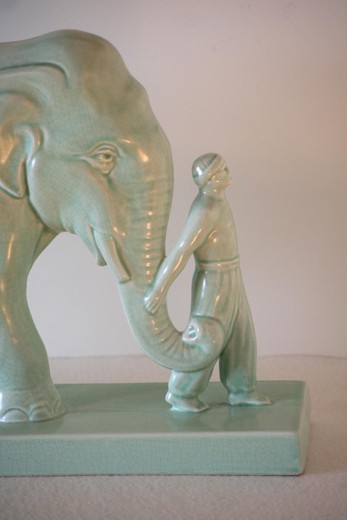 винтажная керамическая статуэтка слон и человек, ар деко