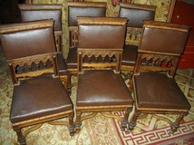 Неоготические стулья