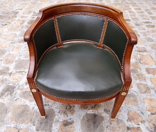 антикварная мебель - кресло из кожи и красного дерева, 19 век, луи 16