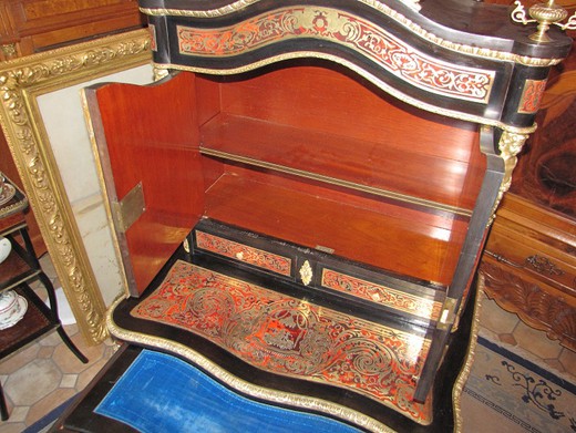 старинный письменный стол в технике буль эпохи наполеона III