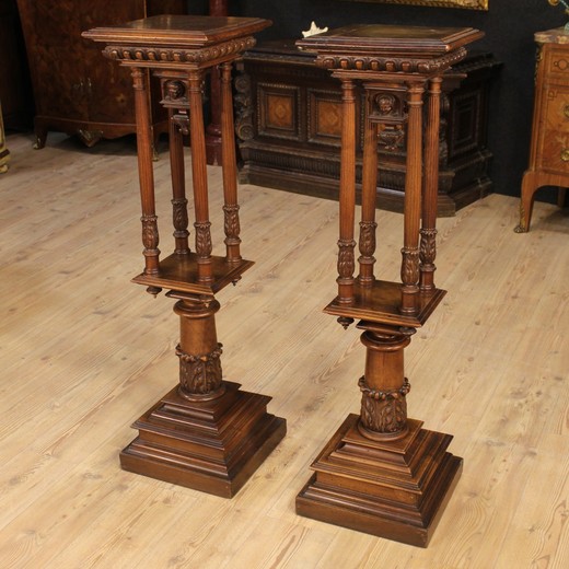 старинные французские колонны, дерево, стиль ренессанс