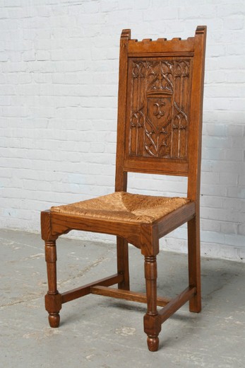 антикварная мебель - столовая готика из дуба, начало 20 века