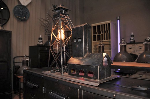 старинная настольная лампа индастриал из металла, 20 век