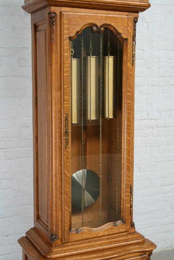 старинные часы в стиле людовик 15 из дуба, середина 20 века