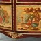 Старинная витрина с живописью