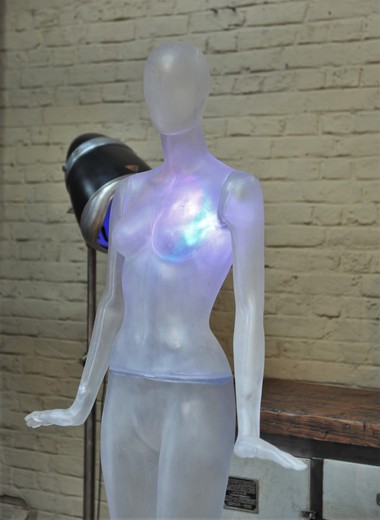 напольный светильник из прозрачной смолы манекен, антиквариат, 20 век