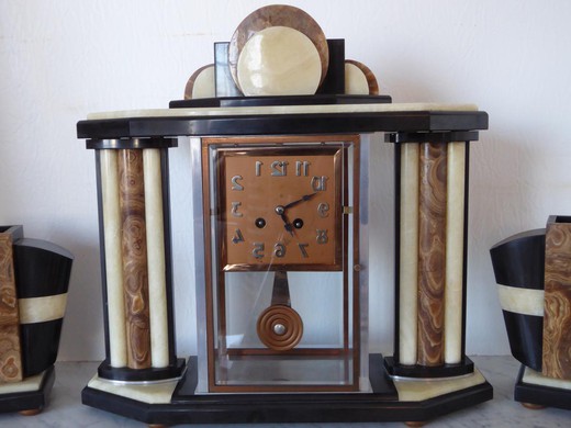 старинные часы из мрамора и оникса в стиле ар деко, 20 век