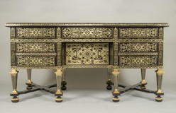 Antique mazarin desk