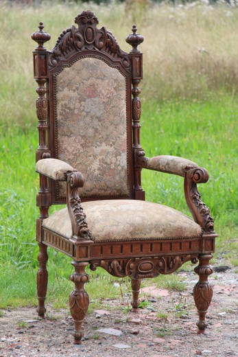 антикварное кресло-трон в стиле ренессанс из дуба трон