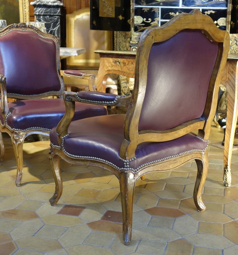 антикварные кресла луи 15 из ореха и кожи, 18 век