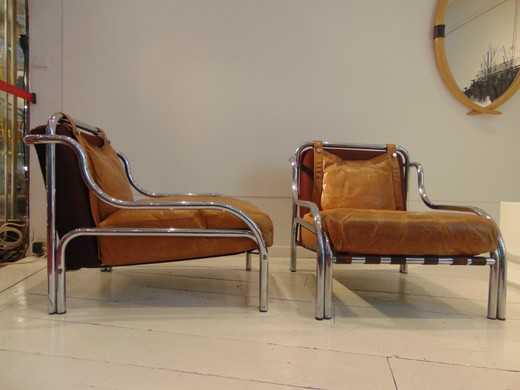 антикварные дизайнерские кресла из кожи и металла, 20 век