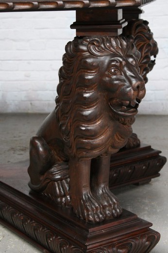 старинный стол ренессанс орех львы резьба