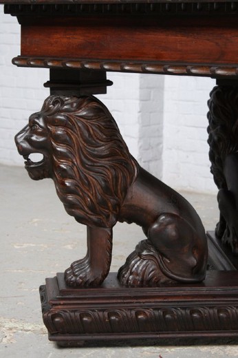 антикварная мебель ренессанс из ореха резьба львы кератиды