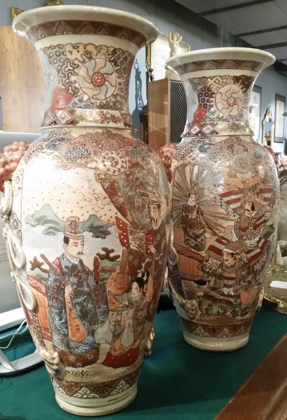BersoАнтик Antique Pair Porcelain Sastuma Urns Antique Pair Porcelain Sastuma Urns