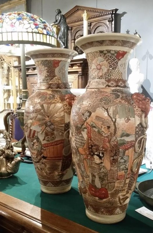 BersoАнтик Antique Pair Porcelain Sastuma Urns Antique Pair Porcelain Sastuma Urns