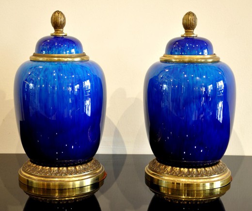 антикварные парные вазы из фарфора и бронзы, 20 век