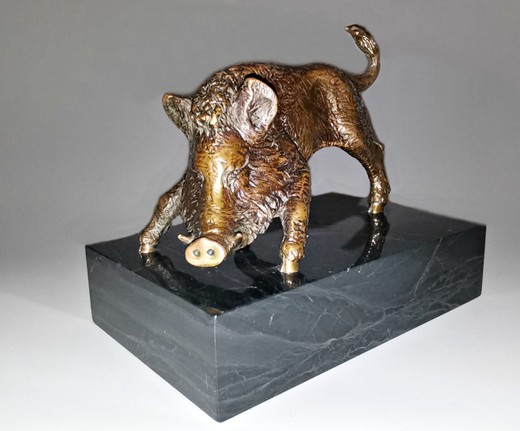 Sculpture "Boar"