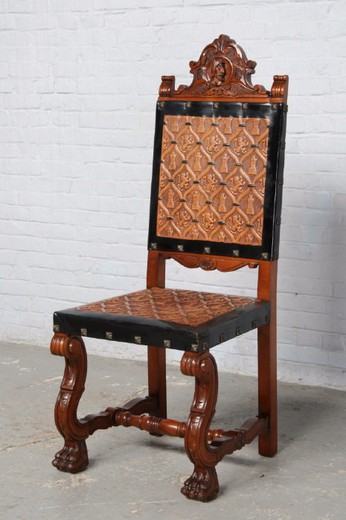 антикварный стул из красного дерева ренессанс