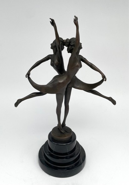 Antique sculpture "Dancers"