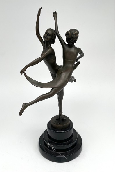 Антикварная скульптура «Танцовщицы»