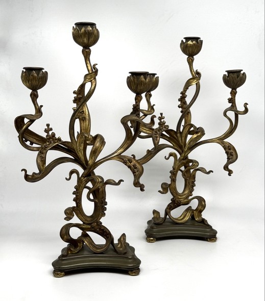 Антикварный часовой гарнитур «Ландыши»