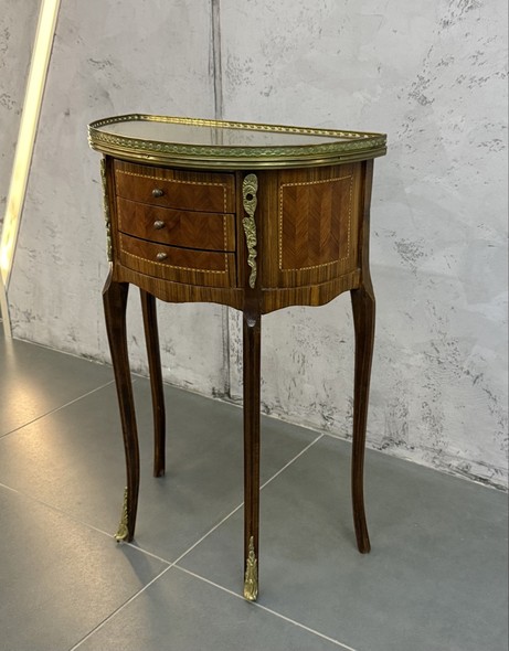 Винтажная тумбочка,
Людовик XVI