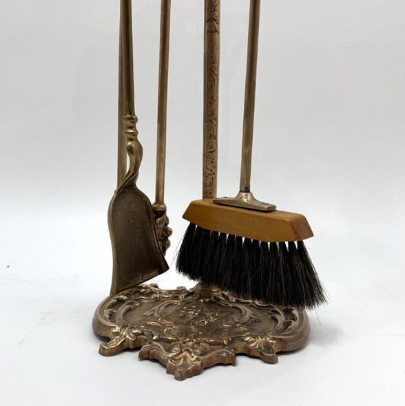 Fireplace accessories
with a screen, Louis XV