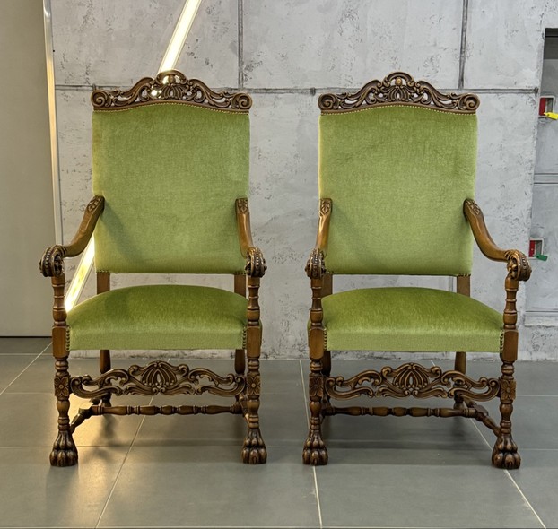 Antique armchairs
Renaissance