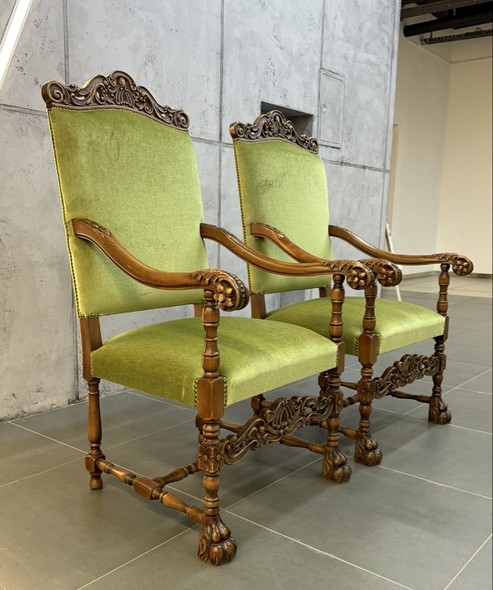 Antique armchairs
Renaissance
