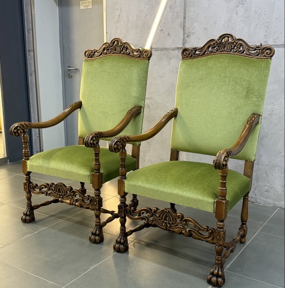 Antique armchairs
Renaissance
