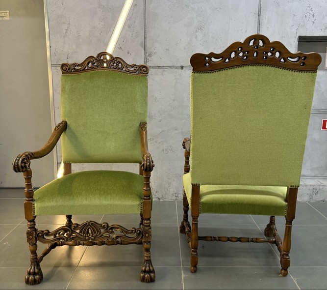 Antique armchairs
Renaissance