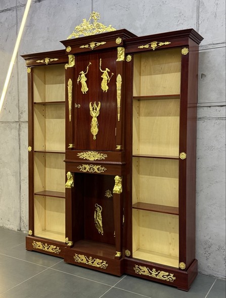 Антикварная витрина Ампир