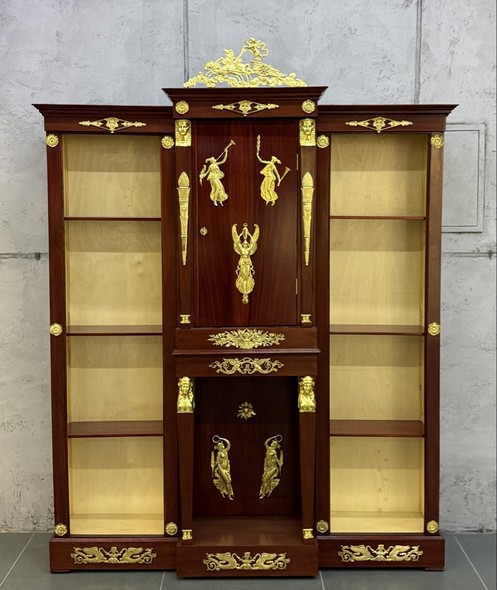 Антикварная витрина Ампир
