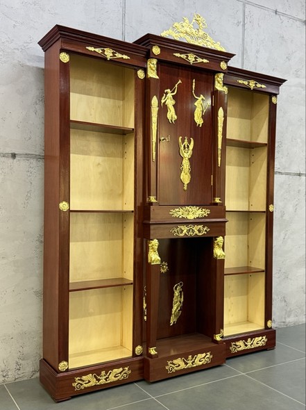 Антикварная витрина Ампир