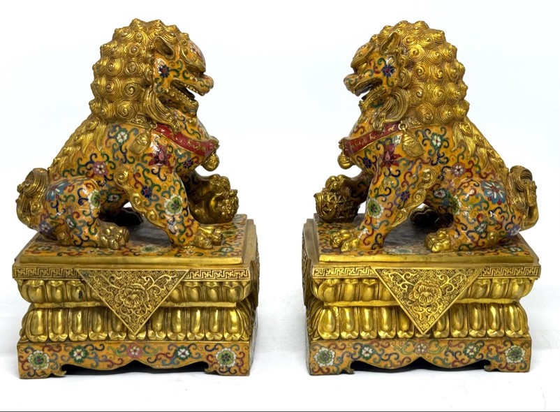 Vintage Paired Sculptures "Dogs Fo"