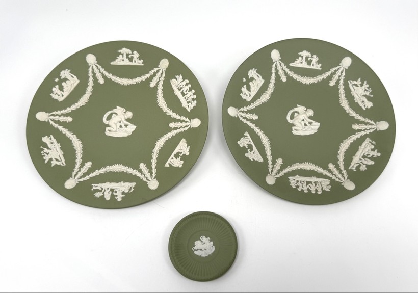 Vintage set of plates, Wedgwood