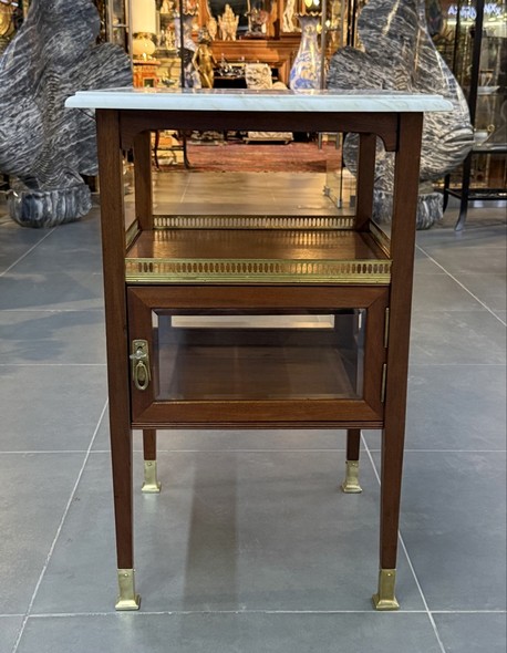 Антикварная тумба-пьедестал