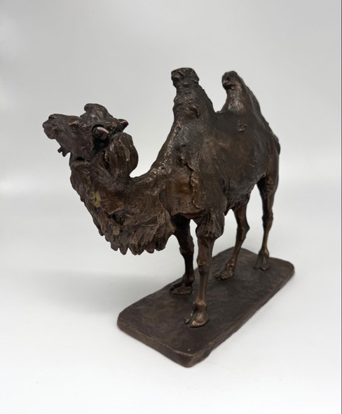 Антикварная скульптура
«Двугорбый верблюд»