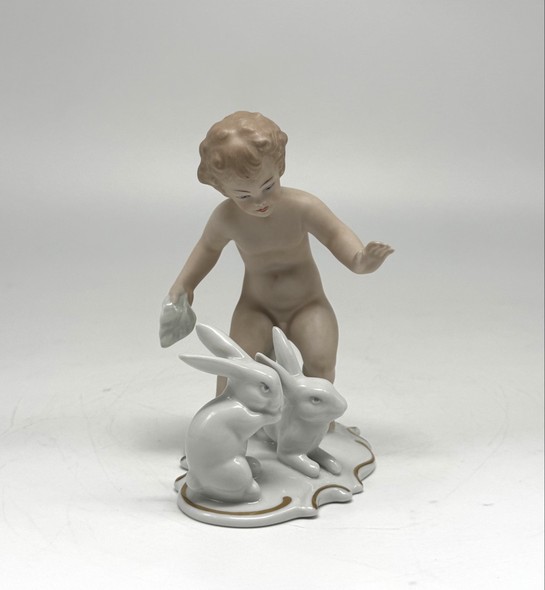Statuette "Putty with rabbits"