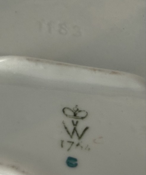 Statuette "Putty with rabbits"