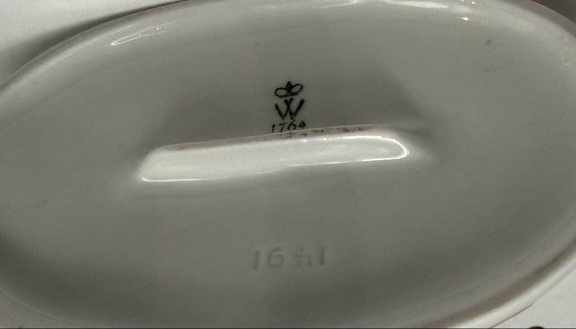 Figurine of "Putty with a kid"