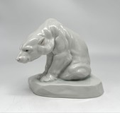 Sculpture "Polar bear on an ice floe"