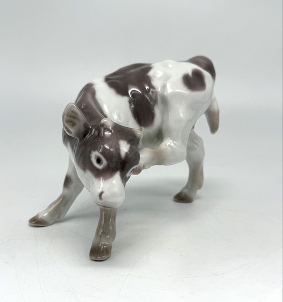 Винтажная скульптура «Корова»