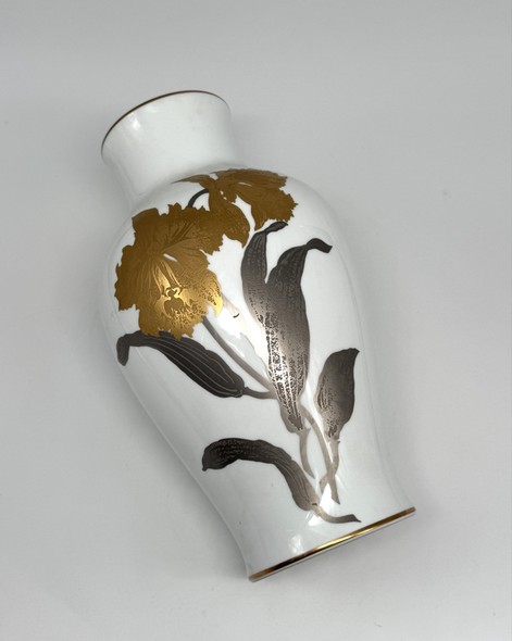 Antique vase "Okura"