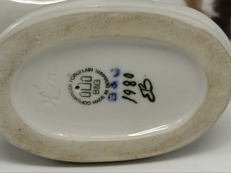 Antique sculpture "Duck"