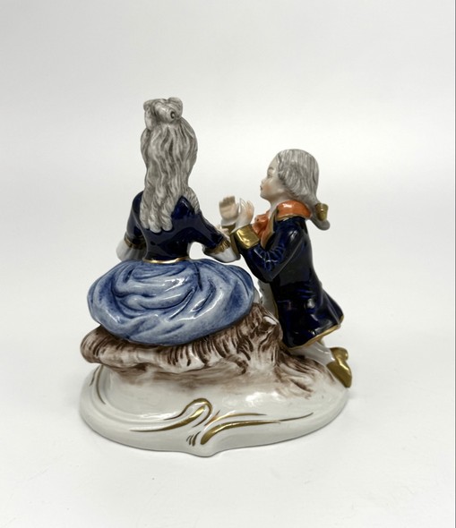 Антикварная скульптура «Влюбленные»