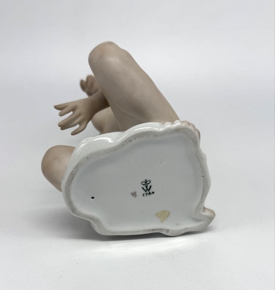 Антикварная скульптура «Обнаженная»