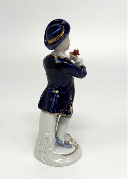 Антикварная статуэтка
"Кавалер", Unterweissbach