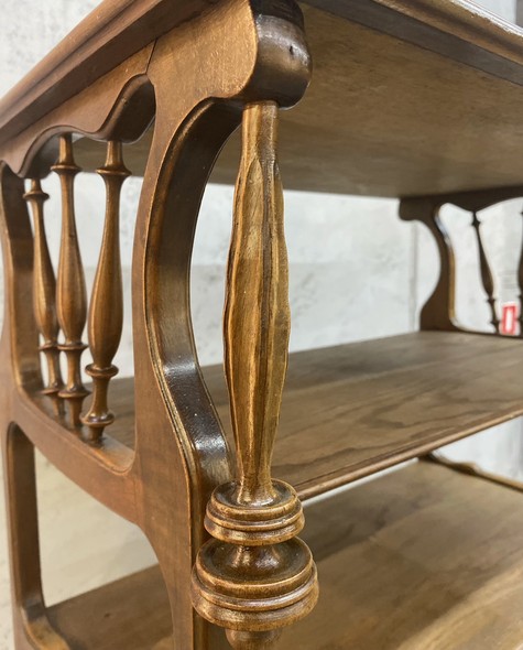 Antique Art Nouveau étagère